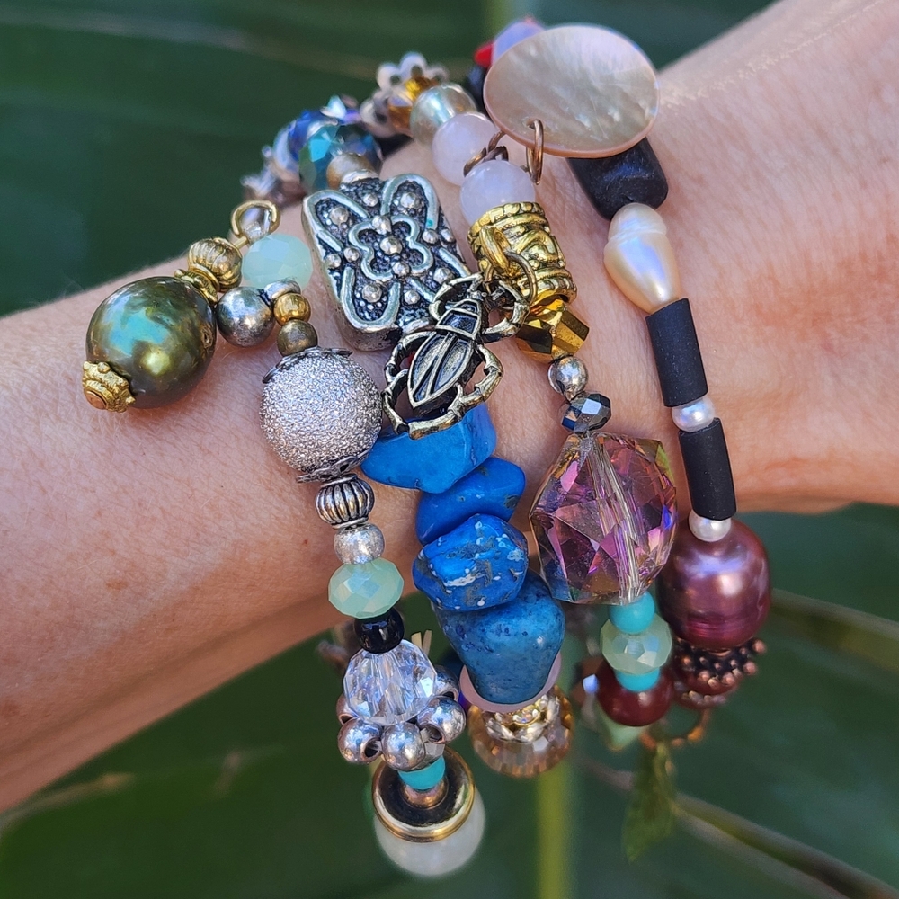 Bracelet Gold/Silver Multi Color Natural Stones Crystals Pearls Turquise Bee